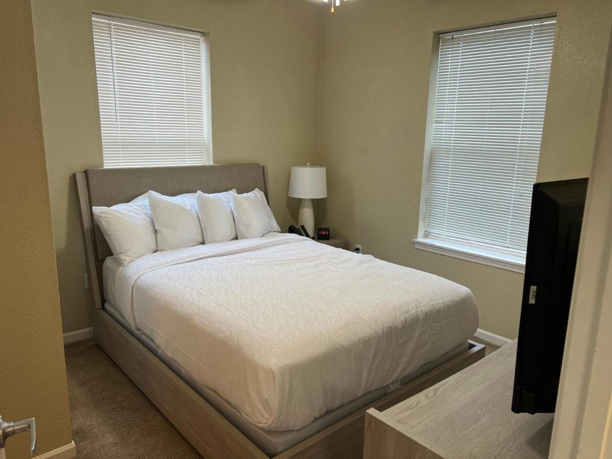 Washburn Hotel Suites توبيكا المظهر الخارجي الصورة